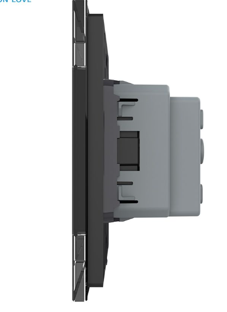 Фото 3 Розетка с заземлением одинарная черное стекло Livolo