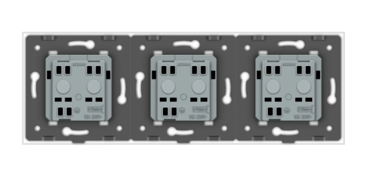 Фото 4 Розетка потрійна вологозахисна з кришкою біле скло Livolo