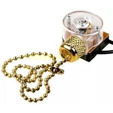 Фото Выключатель для БРА с цепочкой цвет золото LMA031