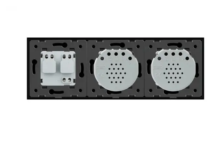 Фото 3 Бесконтактный выключатель 2 сенсора 1 розетка 1-1 черное стекло Livolo