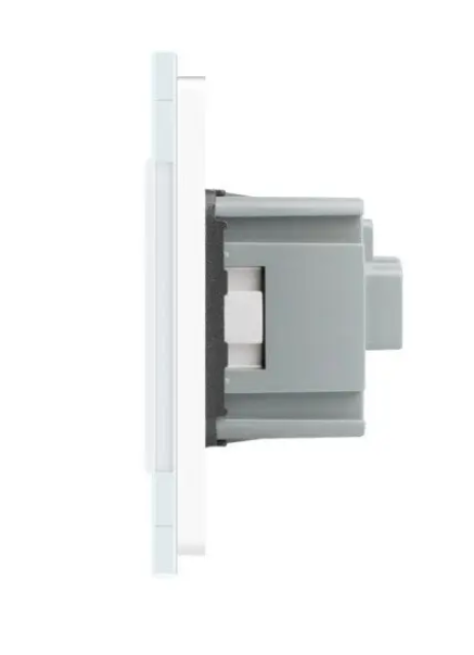 Фото 2 Сенсорний прохідний перехресний вимикач 2 сенсори 1-1 1 розетка біле скло Livolo