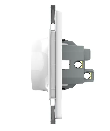 Фото 3 Розетка двойная с заземлением белое стекло Livolo