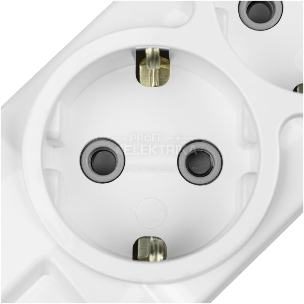 Фото 2 Колодка Violux 3 гнезда c заземлением и выключателем 910240