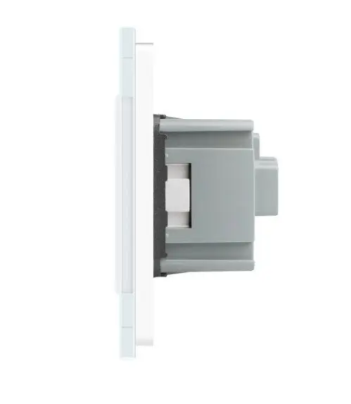 Фото 2 Сенсорный проходной перекрестный выключатель 3 сенсора 1-2 1 розетка белое стекло Livolo