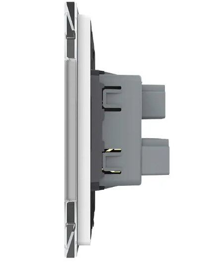 Фото 3 Розетка универсальная 12 стандартов в 1 белое стекло Livolo